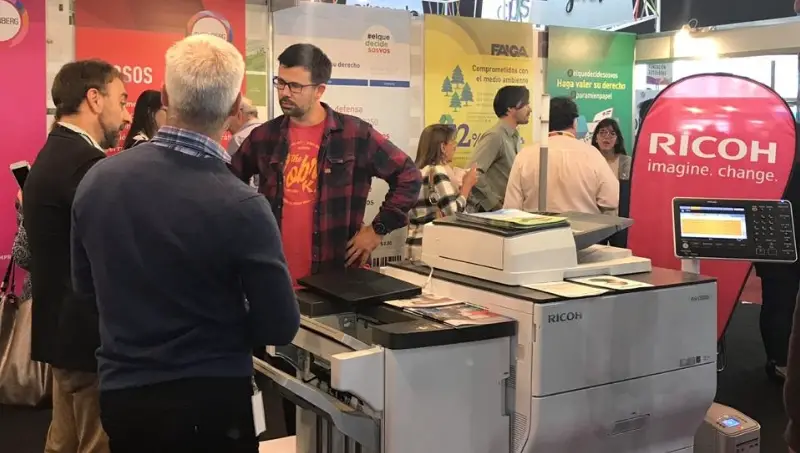 Selección y ajuste de materiales para optimizar la calidad del libro